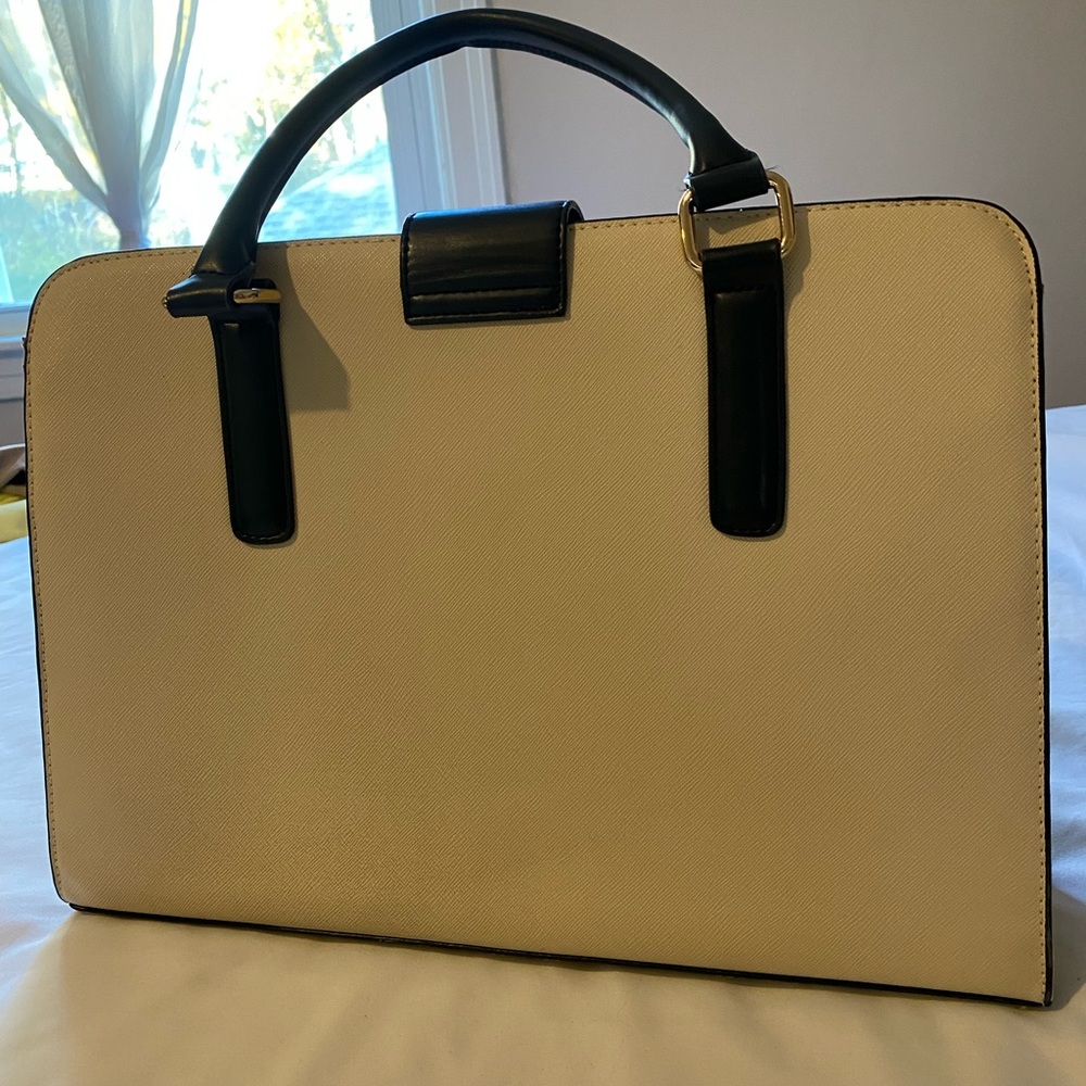 Handbag - Picture 4 of 5